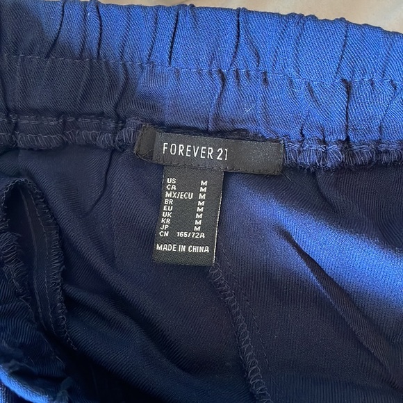 Navy blue shorts - Picture 3 of 3